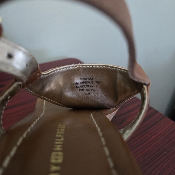 Tommy Hilfiger Wedge Sandals sz 6 1/2 M - Picture 6 of 7